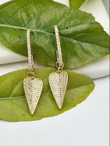 Σκουλαρίκια με zircon.