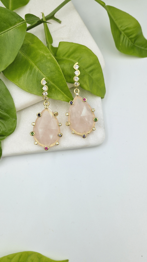 Pink agates with multy colour zircons.