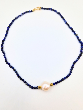 Lapis και μαργαριτάρι γλυκού νερού.