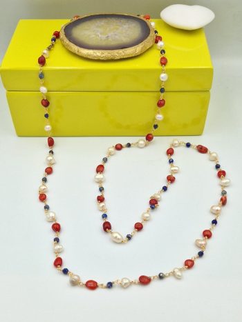 Κοράλλια, μπλε αχάτης και μαργαριτάρια γλυκού νερού.