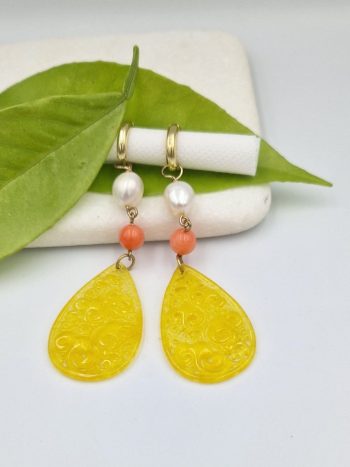 Κίτρινο jade, κοράλλια και μαργαριτάρια γλυκού νερού